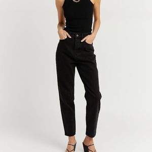 Dissh ELLIS WASHED BLACK MOM BUTTON JEAN